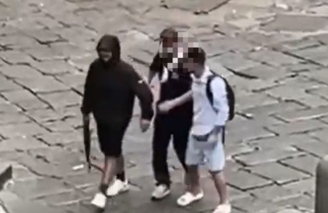 Rissa a Montesanto, restano in carcere l’uomo armato di kalash e quello che ha sparato