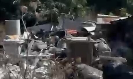 Afragola, discarica abusiva di 10mila metri quadrati vicino alle case: terreno sequestrato