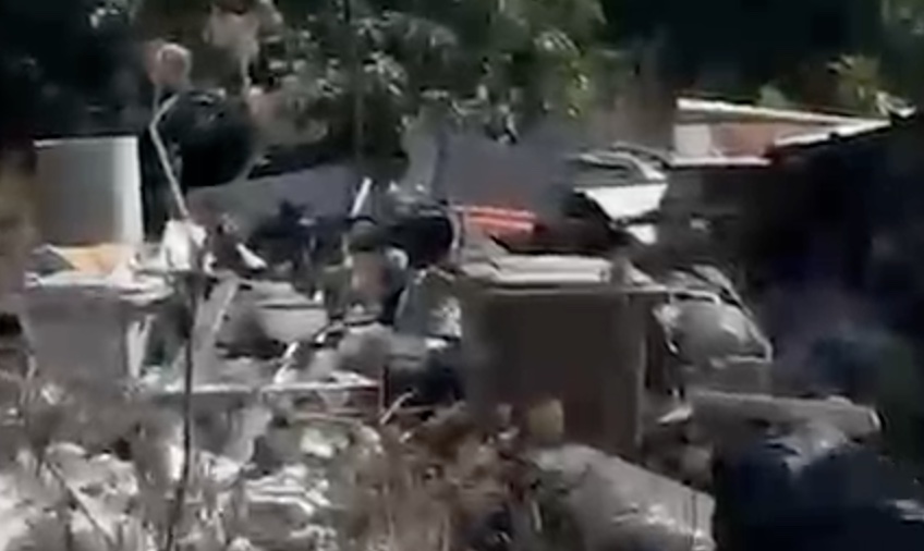Afragola, discarica abusiva di 10mila metri quadrati vicino alle case: terreno sequestrato