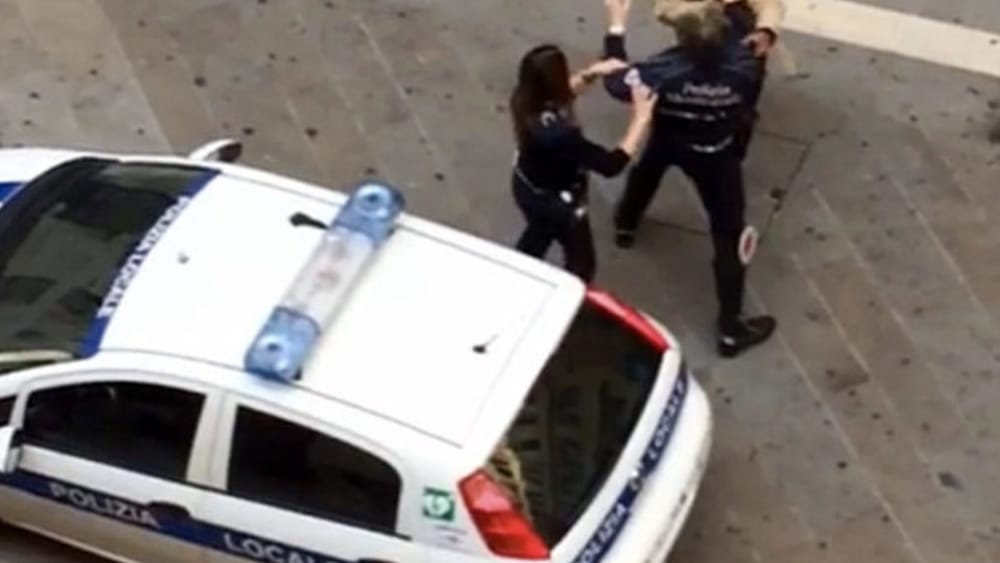 aggressione vigili urbani