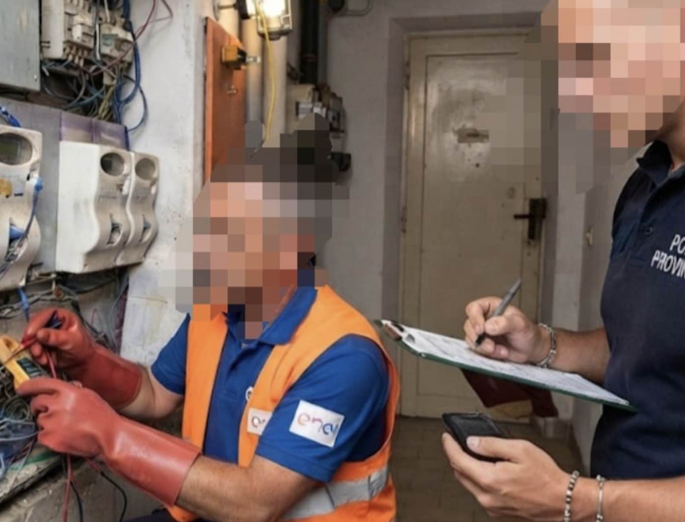 Aversa, corrente gratis per oltre 10 anni a spese della scuola: scoperto l’allaccio abusivo, due denunciati
