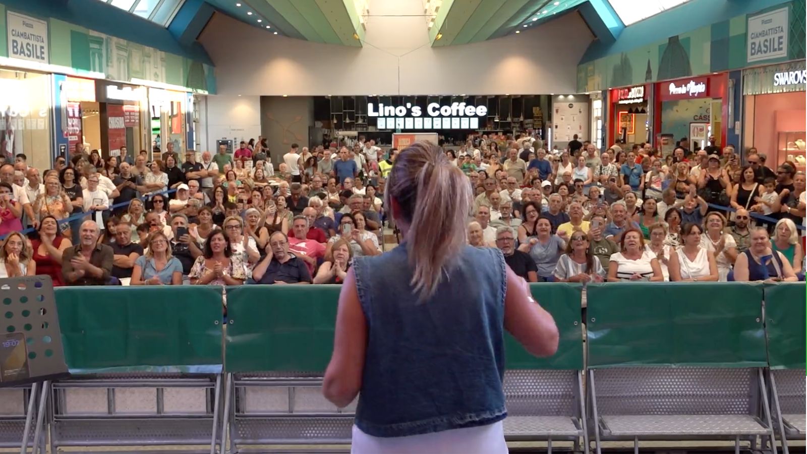 Giugliano. Eventi al "Grande sud", successo per il live di Monica Sarnelli