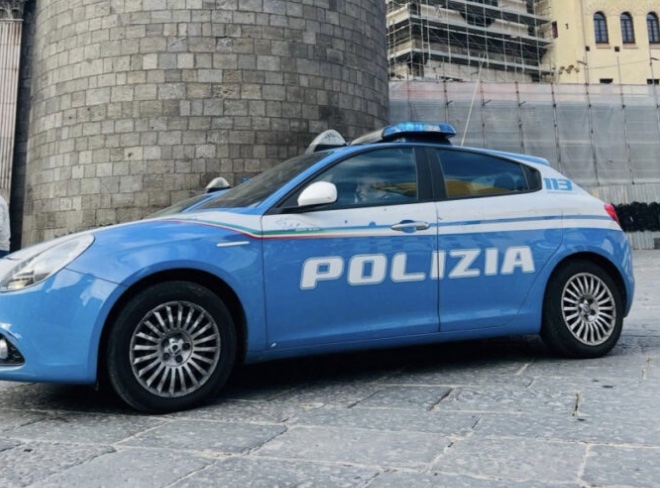 Napoli, rissa a Porta Capuana: uomo accoltellato alla nuca, è grave