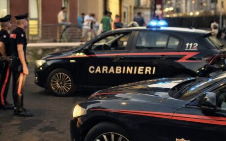 Penisola Sorrentina. Sta per partorire nel traffico, Carabinieri scortano neo mamma in ospedale