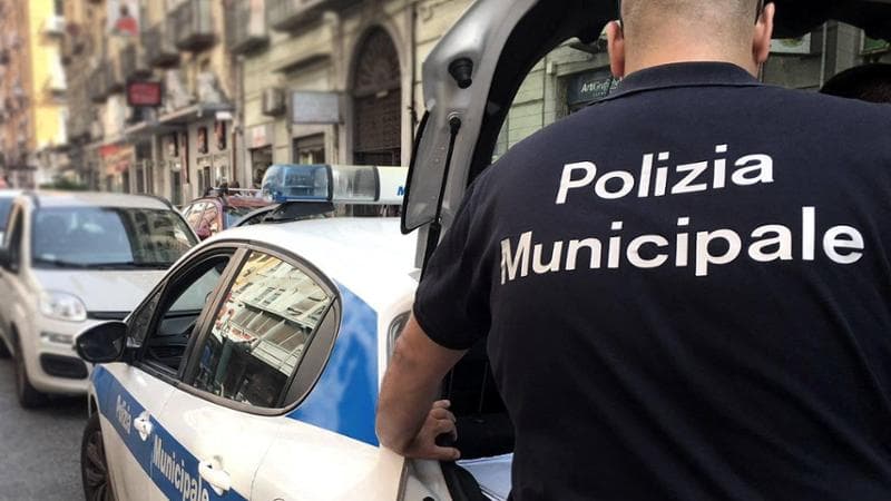 napoli senza autorizzazioni e senza copertura assicurativa chiuso centro estivo da Teleclubitalia.it napoli senza autorizzazioni e senza copertura assicurativa chiuso centro estivo