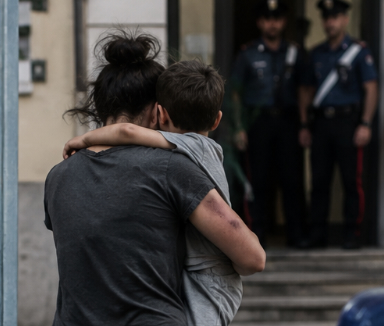 Sant'Antonio Abate, sequestra la compagna per due giorni e massacra di botte lei e il bambino