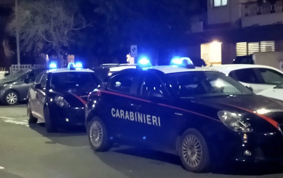Ottaviano, sei colpi di pistola contro un’abitazione al primo piano