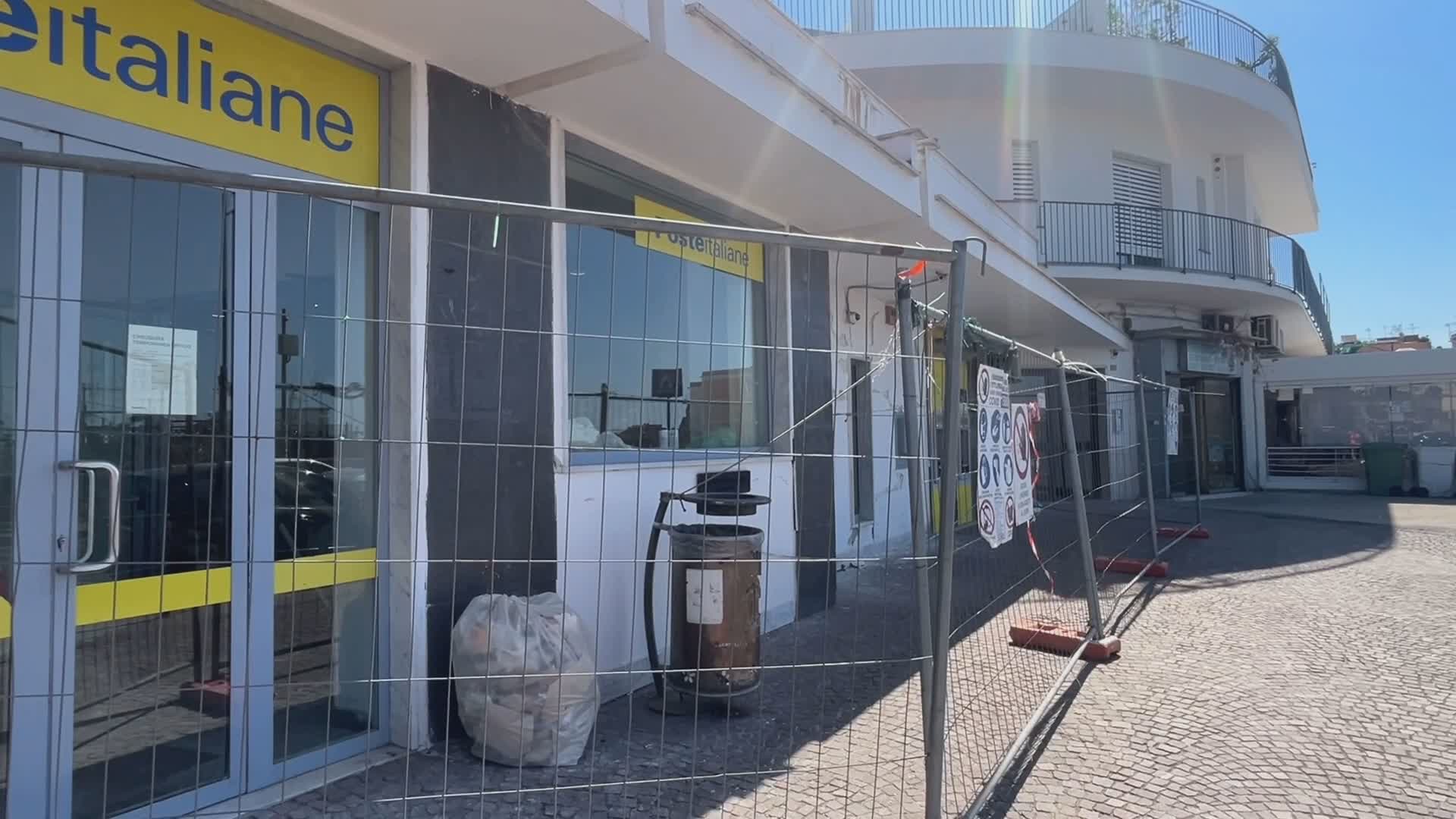 pozzuoli un mese dopo il sisma servizi trasferiti uffici chiusi e strade ancora transennate da Teleclubitalia.it pozzuoli un mese dopo il sisma servizi trasferiti uffici chiusi e strade ancora transennate