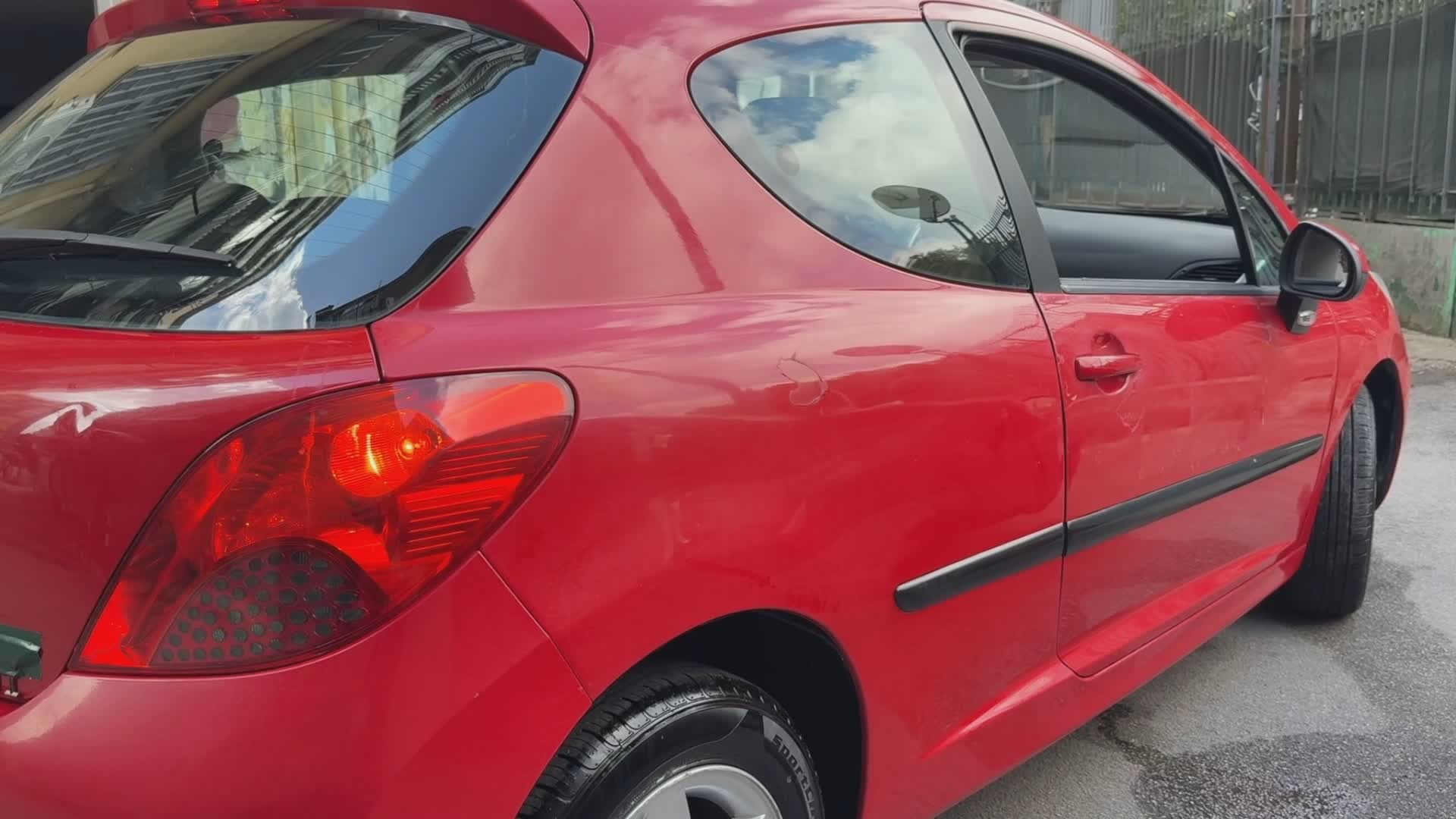 flashmob a marano consegnata auto a raffaele mi sono sentito accolto da Teleclubitalia.it flashmob a marano consegnata auto a raffaele mi sono sentito accolto