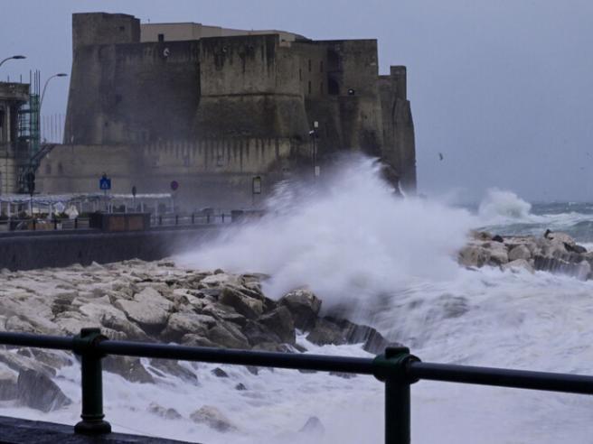campania allerta meteo da gioved236 24 a venerd236 25 settembre previsti temporali notturni da Teleclubitalia.it campania allerta meteo da gioved236 24 a venerd236 25 settembre previsti temporali notturni