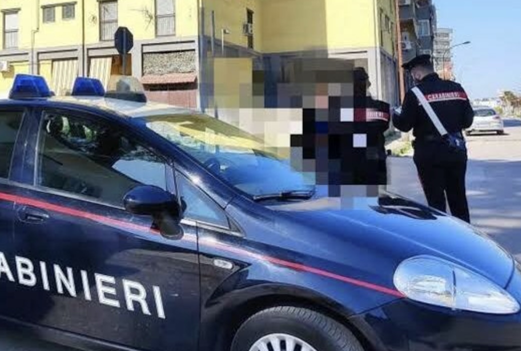 Pozzuoli, box abusivi nei cortili pubblici e lavoratori in nero: denunce e chiusura di un’attività