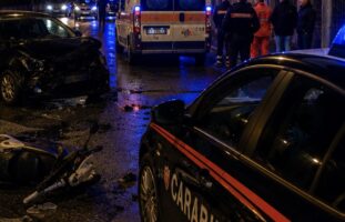 Tragico incidente a Nola, scontro tra auto e scooter: muore ragazza di 26 anni