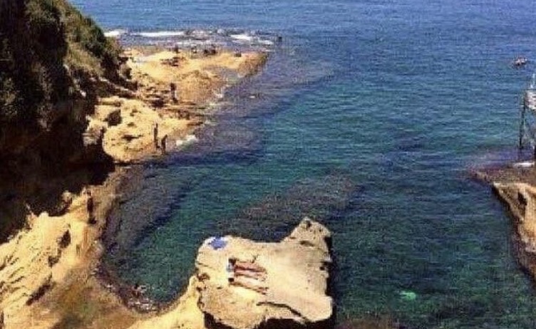 violenza sessuale a marechiaro turista aggredita sugli scogli indaga la procura da Teleclubitalia.it violenza sessuale a marechiaro turista aggredita sugli scogli indaga la procura