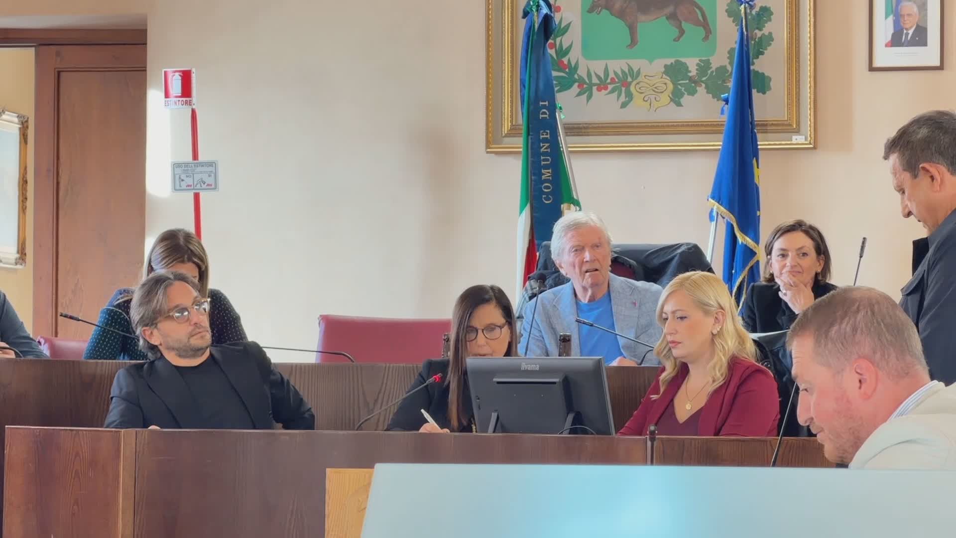 villaricca caso parentopoli due mozioni scuotono la maggioranza da Teleclubitalia.it villaricca caso parentopoli due mozioni scuotono la maggioranza