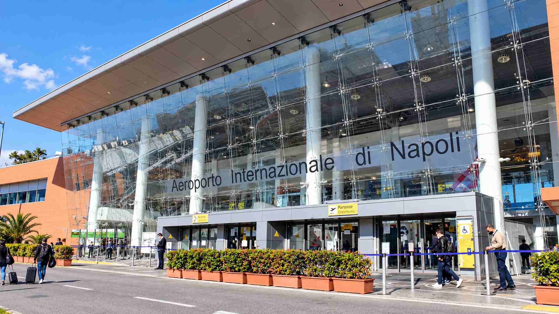 chiude Capodichino