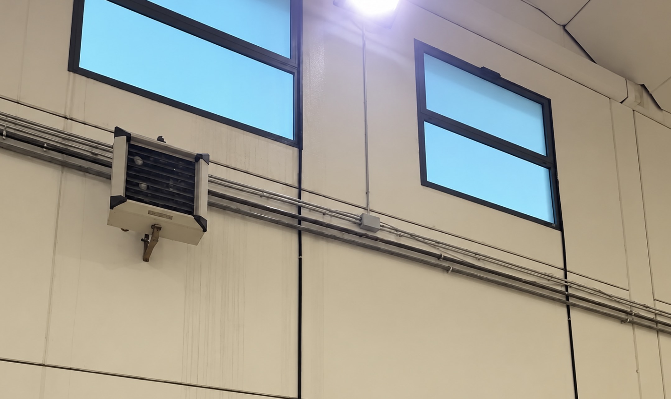 Maltempo a Giugliano e Villaricca: scuole allagate e disagi